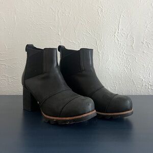 SOREL Women's Addington Black Chelsea Block Heels Ankle Boots - Booties